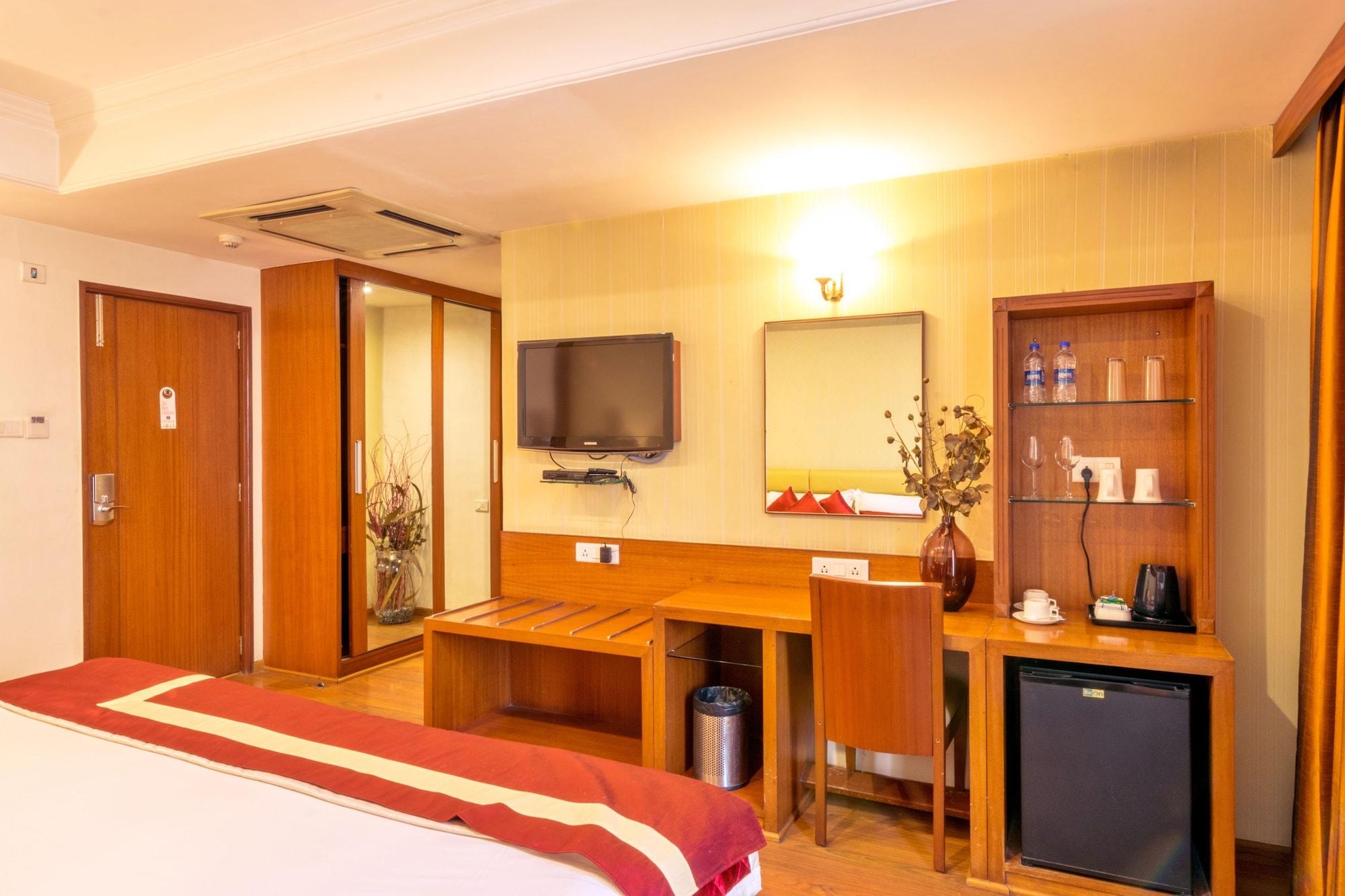 Octave Suites - Residency Rd Bangalore Exteriör bild