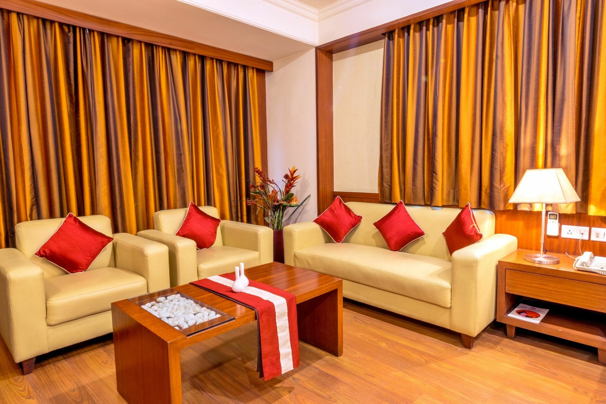 Octave Suites - Residency Rd Bangalore Exteriör bild